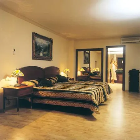 Aparthotel Park Plaza 4*