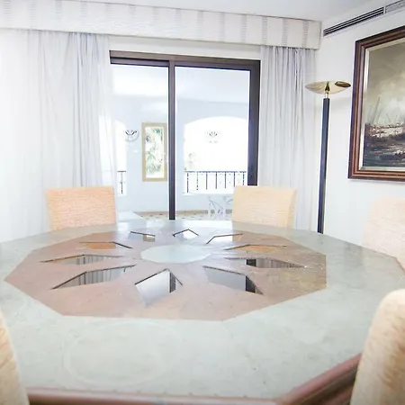 Lägenhetshotell Park Plaza 4*