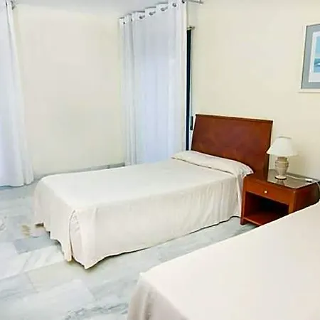 Aparthotel Park Plaza 4*