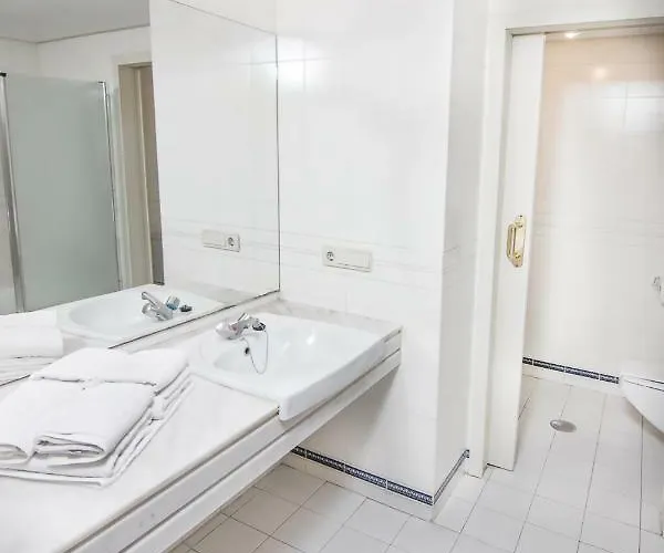 Apart-hotel Park Plaza 4*